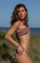 Cargar imagen en el visor de la galería, Farhana Arena