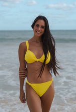 Cargar imagen en el visor de la galería, ORQUIDEA AMARILLO